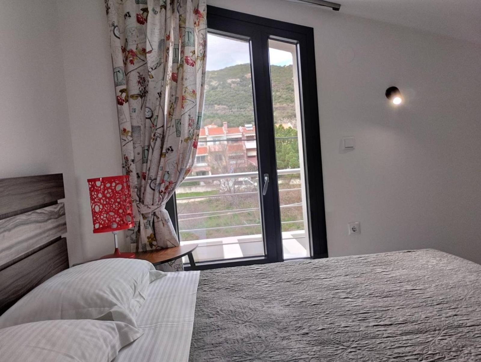 Filos Suites Nea Iraklitsa 外观 照片